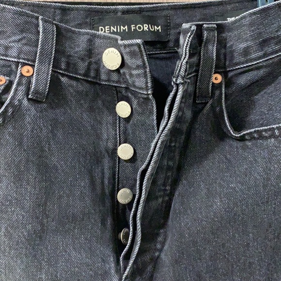 Aritizia Denim Forum The Boyfriend High Rise Loose 28L | Black Eyeliner Size 26 - Picture 2 of 10